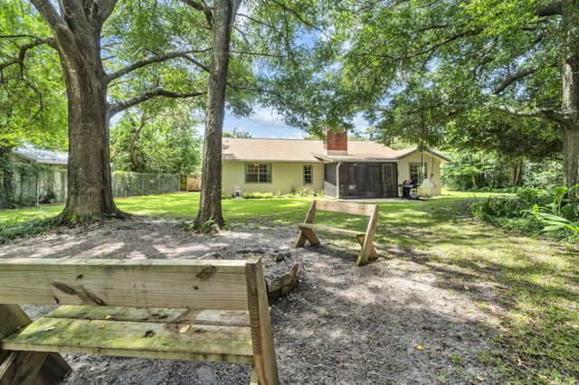 703 Osage Drive, Fort Walton Beach, FL 32547