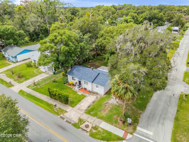 652 N Stone Street, Deland, FL 32720