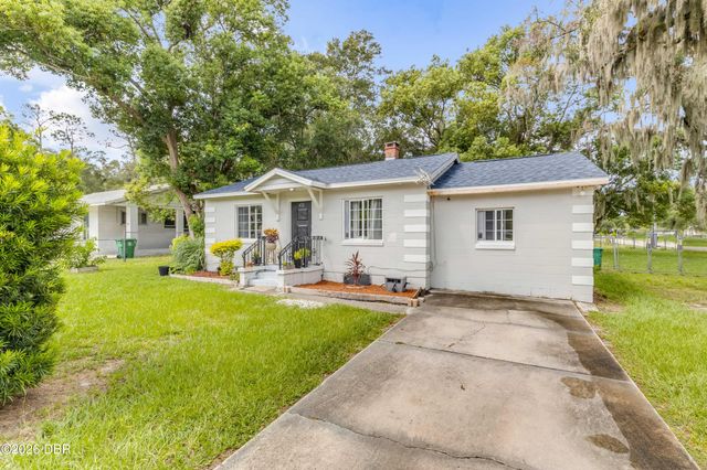 652 N Stone Street, Deland, FL 32720