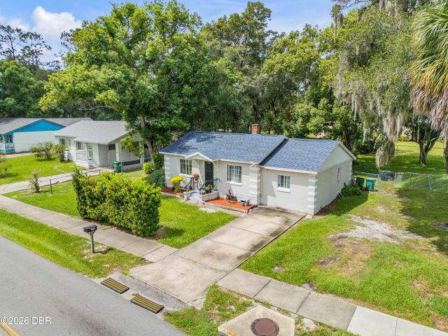652 N Stone Street, Deland, FL 32720