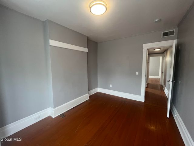 151 4th Street 3A, Troy, NY 12180