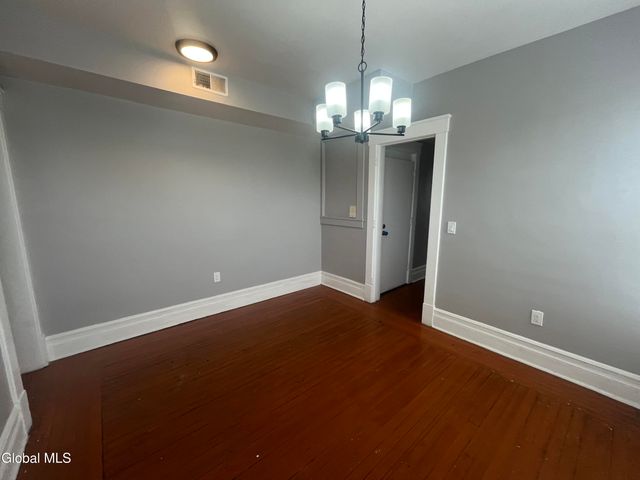 151 4th Street 3A, Troy, NY 12180