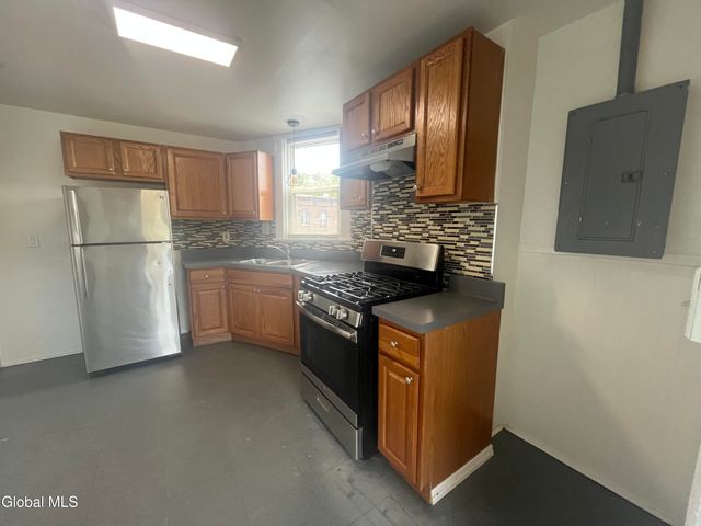 151 4th Street 3A, Troy, NY 12180