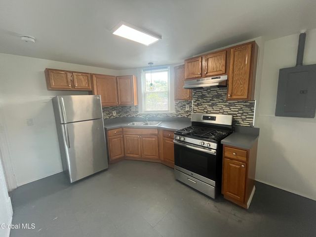 151 4th Street 3A, Troy, NY 12180