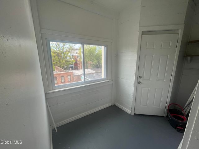 151 4th Street 3A, Troy, NY 12180