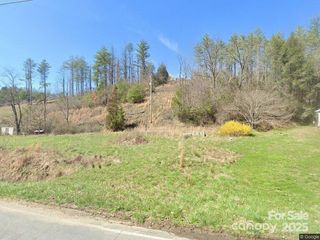 683 Oak Grove Road, Marshall, NC 28753