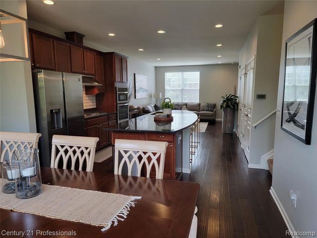 2873 Hartwick Drive 135, Rochester, MI 48307