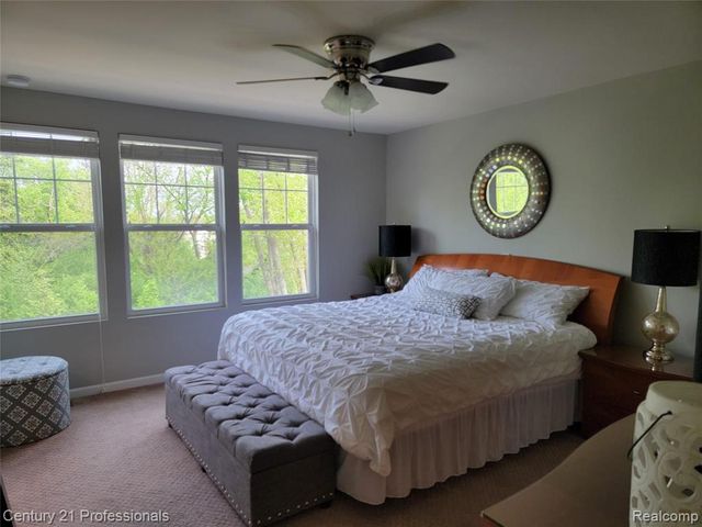 2873 Hartwick Drive 135, Rochester, MI 48307