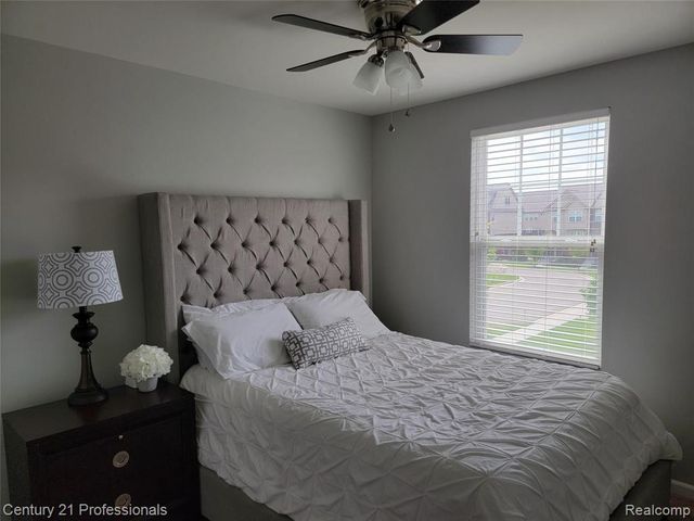 2873 Hartwick Drive 135, Rochester, MI 48307