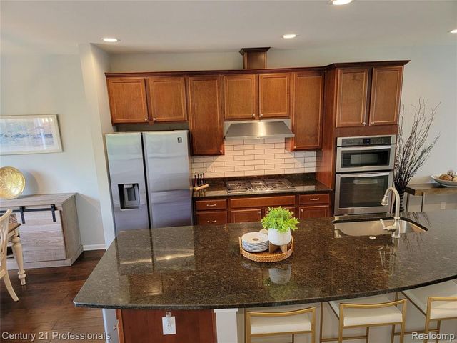 2873 Hartwick Drive 135, Rochester, MI 48307