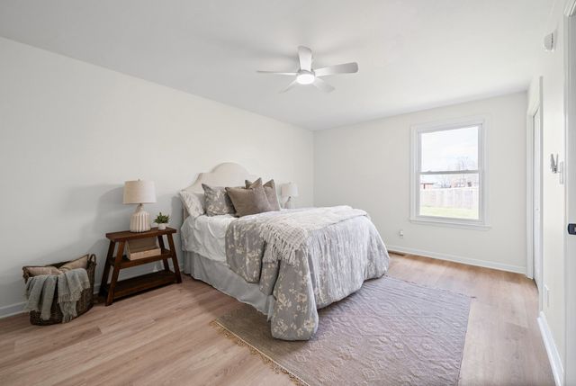 341 Cunningham Ln, Clarksville, TN 37042