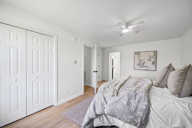 341 Cunningham Ln, Clarksville, TN 37042