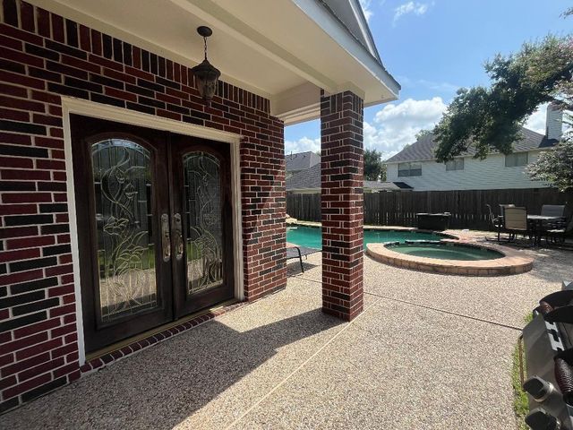 4508 Park Shadow Drive, Baytown, TX 77521