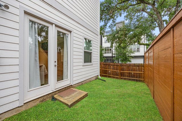 1732 Wichita Street, Houston, TX 77004