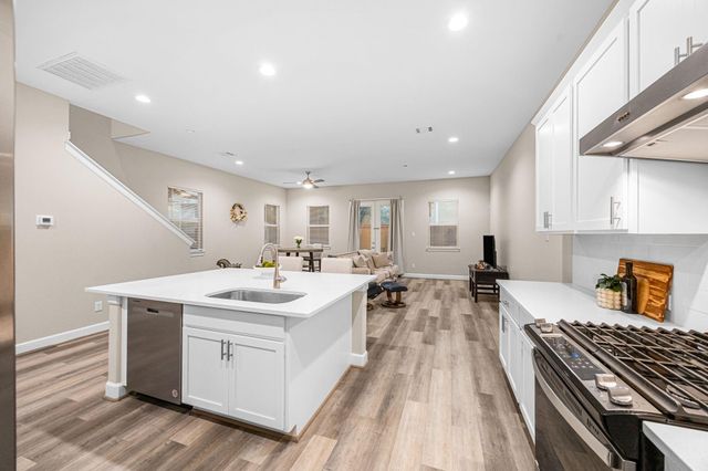 1732 Wichita Street, Houston, TX 77004