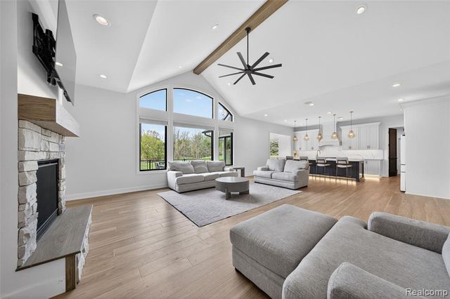 3664 Childs Lake Road, Milford, MI 48381