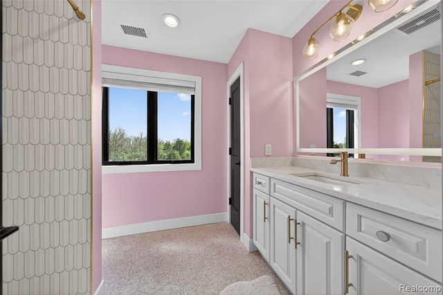 3664 Childs Lake Road, Milford, MI 48381