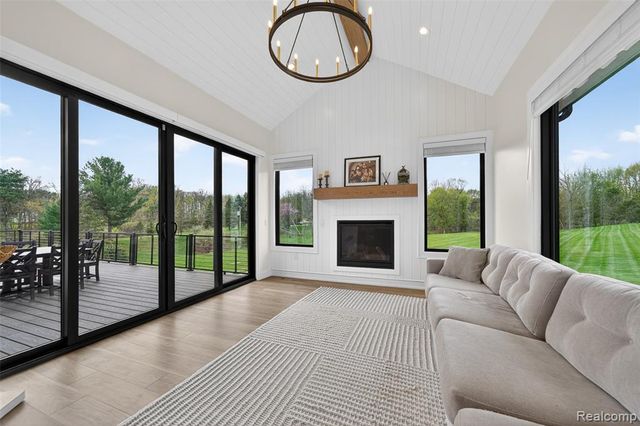3664 Childs Lake Road, Milford, MI 48381