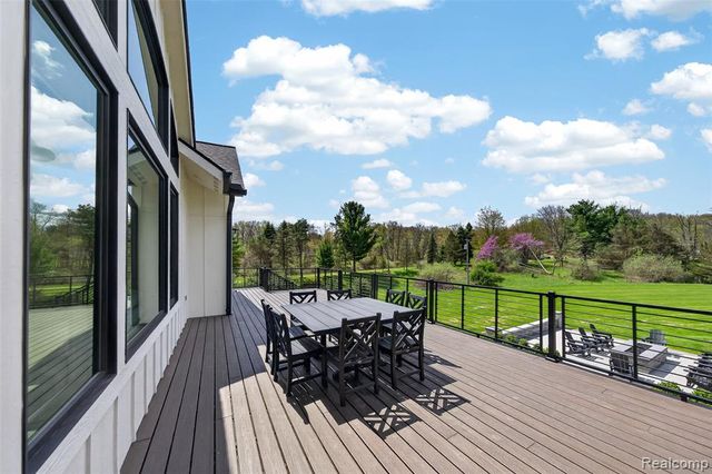 3664 Childs Lake Road, Milford, MI 48381