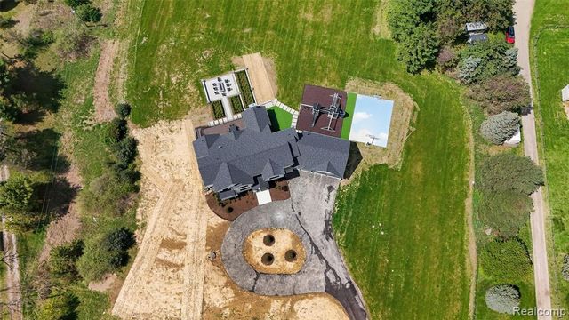 3664 Childs Lake Road, Milford, MI 48381