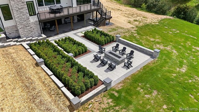 3664 Childs Lake Road, Milford, MI 48381