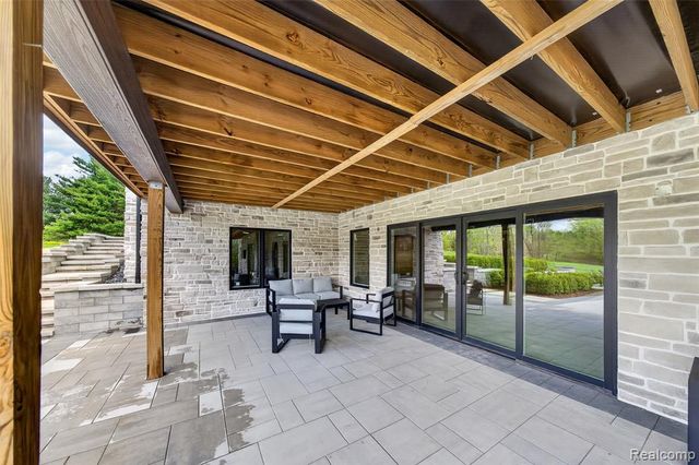 3664 Childs Lake Road, Milford, MI 48381