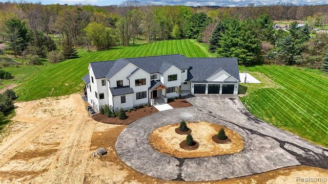 3664 Childs Lake Road, Milford, MI 48381