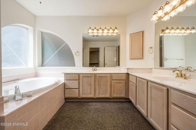 2511 Cherokee Circle, Las Cruces, NM 88011
