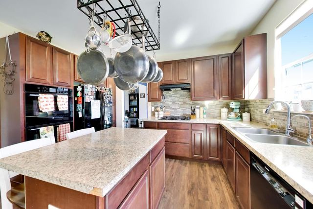 242 Bedford Lane, Volo, IL 60073