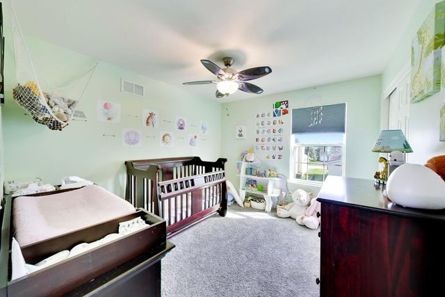 242 Bedford Lane, Volo, IL 60073