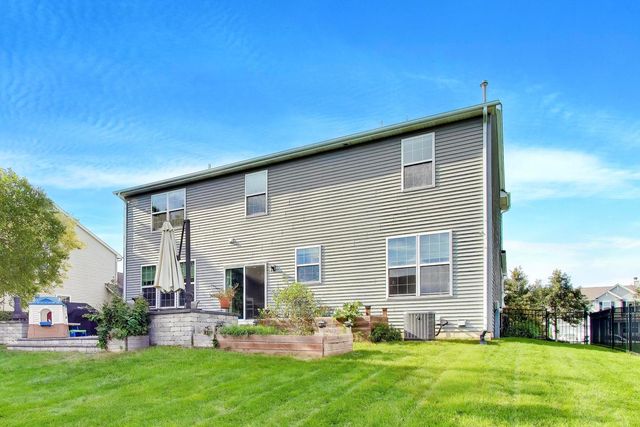 242 Bedford Lane, Volo, IL 60073