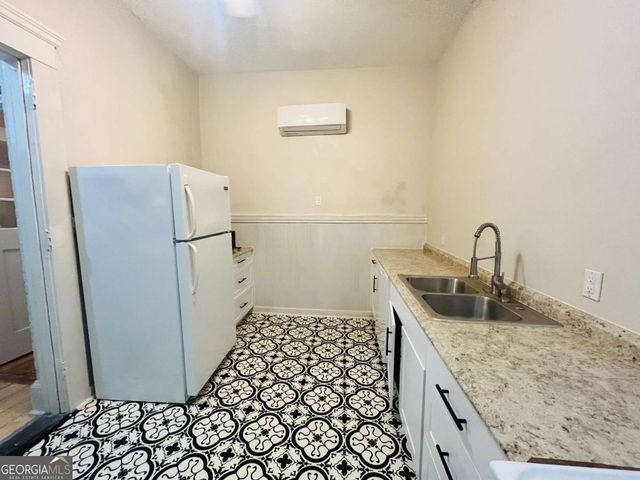 2585 Napier Avenue, Macon, GA 31204