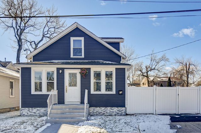 56 Oregon Avenue, Middletown, NJ 07758