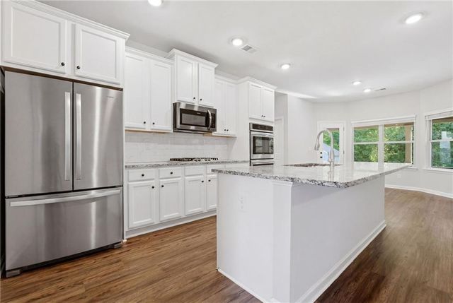 802 Relic Ridge, Hampton, GA 30228