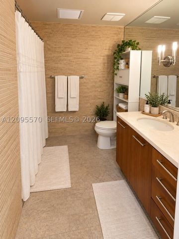 50 Biscayne Blvd 705, Miami, FL 33132