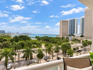 50 Biscayne Blvd 705, Miami, FL 33132