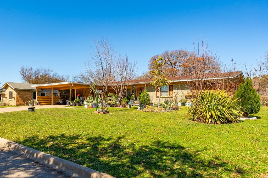 8308 Doreen Avenue, Fort Worth, TX 76116