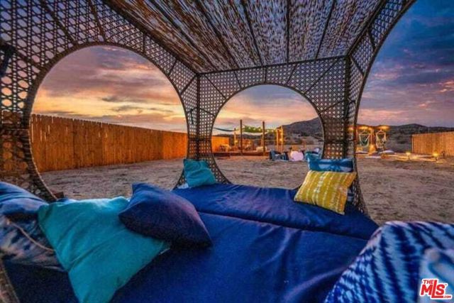 58798 Barron Drive, Yucca Valley, CA 92284