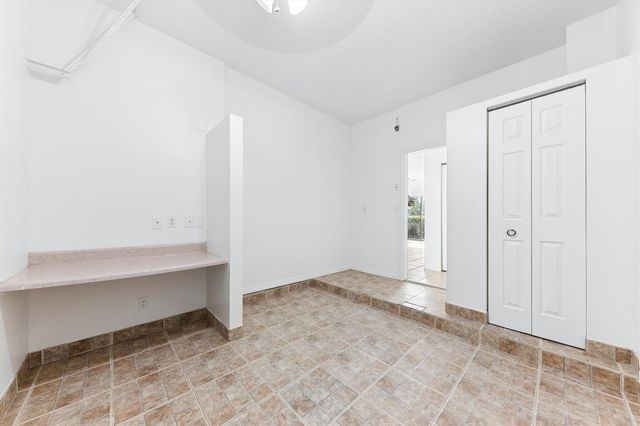 402 SEMINOLE PALMS Drive 402, Lake Worth, FL 33463