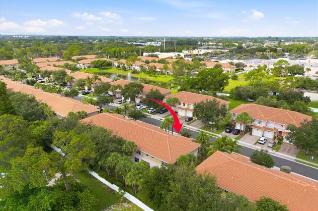 402 SEMINOLE PALMS Drive 402, Lake Worth, FL 33463