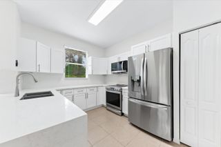 402 SEMINOLE PALMS Drive 402, Lake Worth, FL 33463