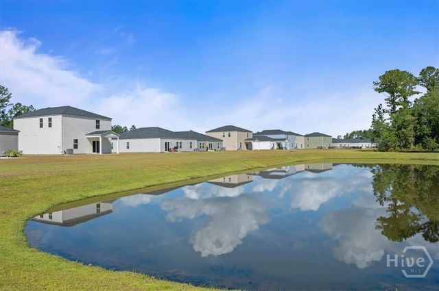 142 Bottlebrush Dr, Bloomingdale, GA 31302