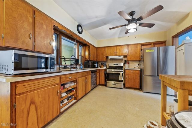 9859 State Route 43, Streetsboro, OH 44241