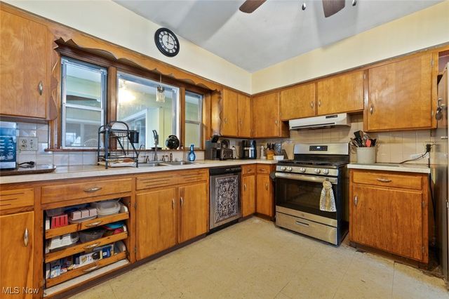 9859 State Route 43, Streetsboro, OH 44241