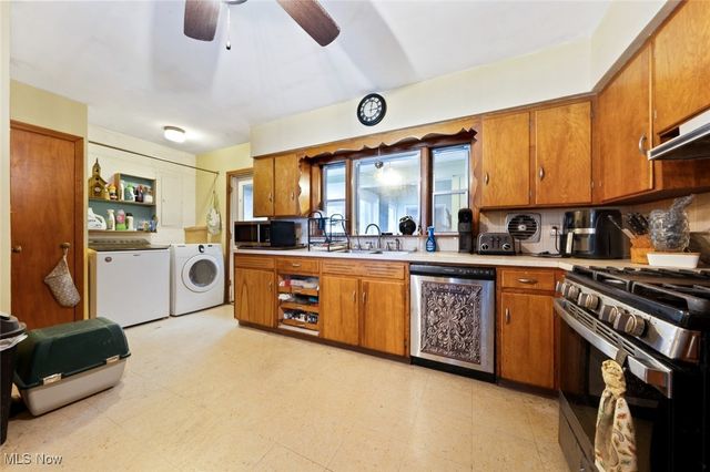 9859 State Route 43, Streetsboro, OH 44241