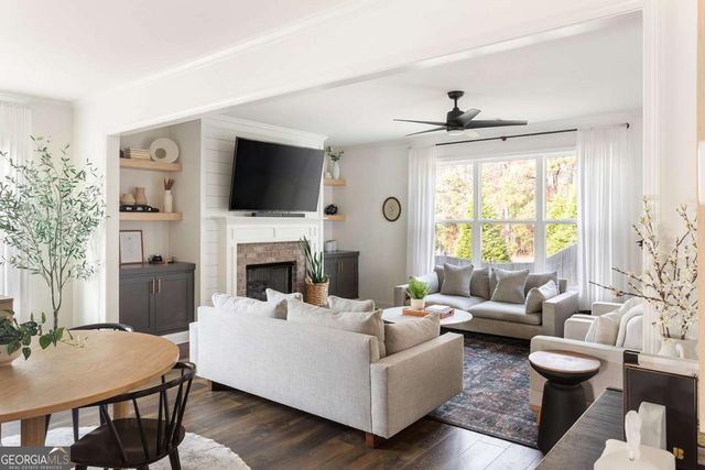 5197 Parkwood Drive, Flowery Branch, GA 30542