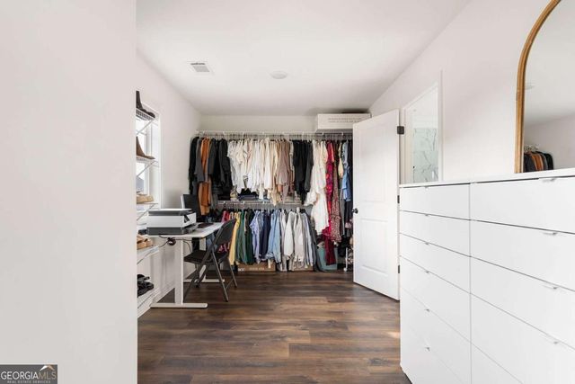 5197 Parkwood Drive, Flowery Branch, GA 30542