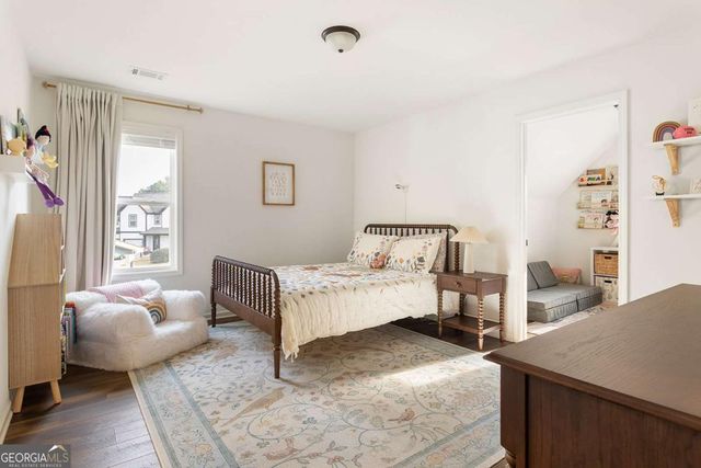 5197 Parkwood Drive, Flowery Branch, GA 30542