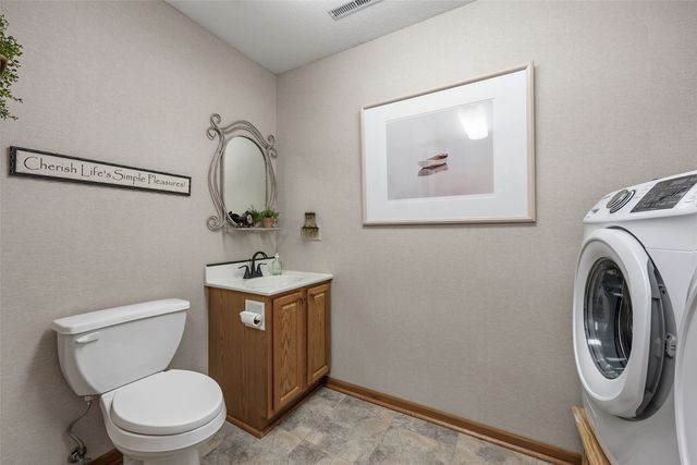 205 Westwood Road, Williamsburg, IA 52361