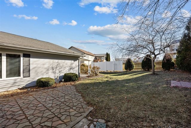 205 Westwood Road, Williamsburg, IA 52361